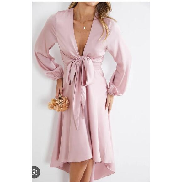 Esther & Co Dresses & Skirts - Esther & Co. Blush Pink Satin Midi Dress – Women's Size Medium